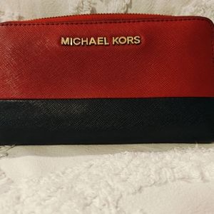 Two Tone Michael Kors Jet Set Wallet